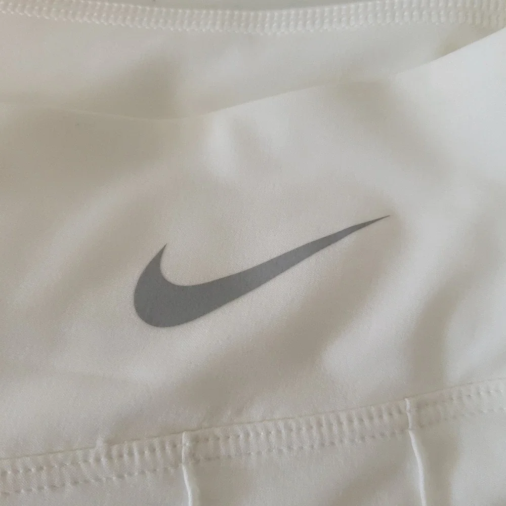 NEW Nike Tennis Skirt Womens XL White‎ Dri-FIT Pleated Athletic Skort Pickleball